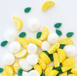 Ätbara dekorationer citron och maräng