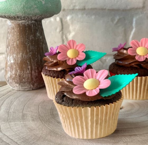 Ätbara waferdekorationer blommor