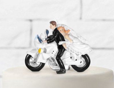 Brudpar på motorcykel