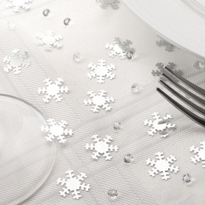 Bordskonfetti - gnistrande snöflingor och kristaller