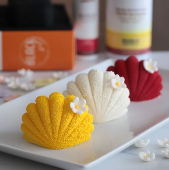 Dekora Velvet Spray Keltainen 400 ml