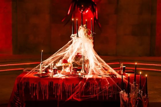 Halloween-juhlapöytäliina Dripping Blood 180 x 120 cm