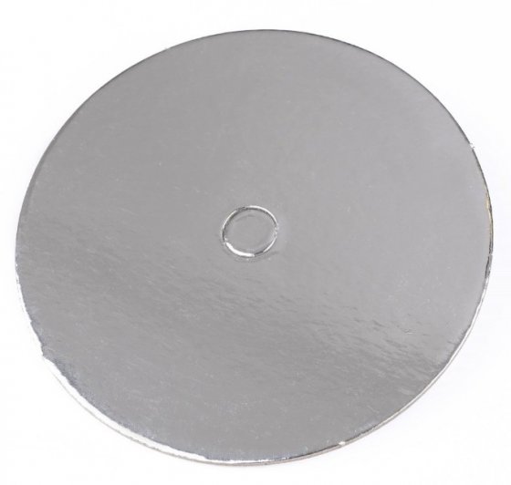 Tårtbricka med perforerat hål i mitten