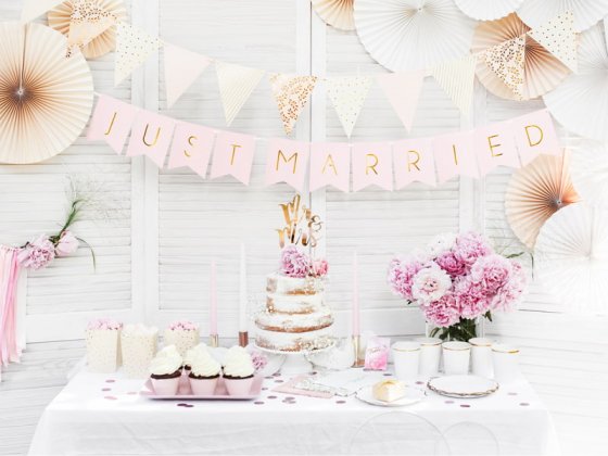 Pappersmuggar vita med guldkant