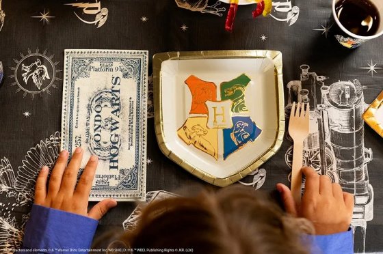 Harry Potter -paperilautaset, Tylypahkan vaakuna, 6 kpl