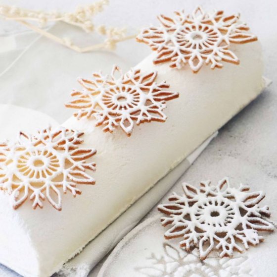 Velvet sparkling snow powder