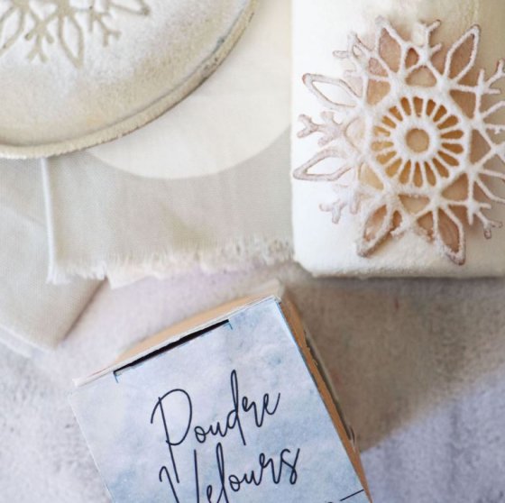 Velvet sparkling snow powder