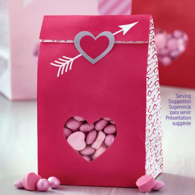 Wilton Treat Bags with Sticker Heartfelt Confections