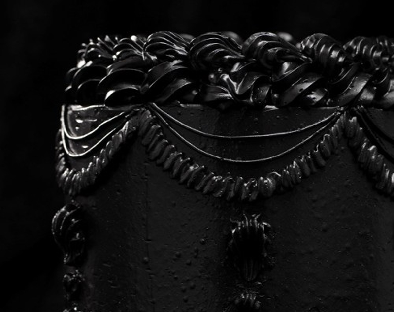 Färga smörkrämen svart